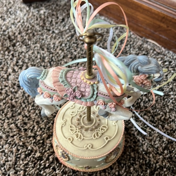 Vintage 1990’s music carousel. Phantom of the opera. - Picture 3 of 3